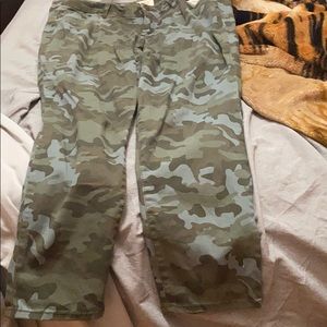 An army pants from L.E.I
